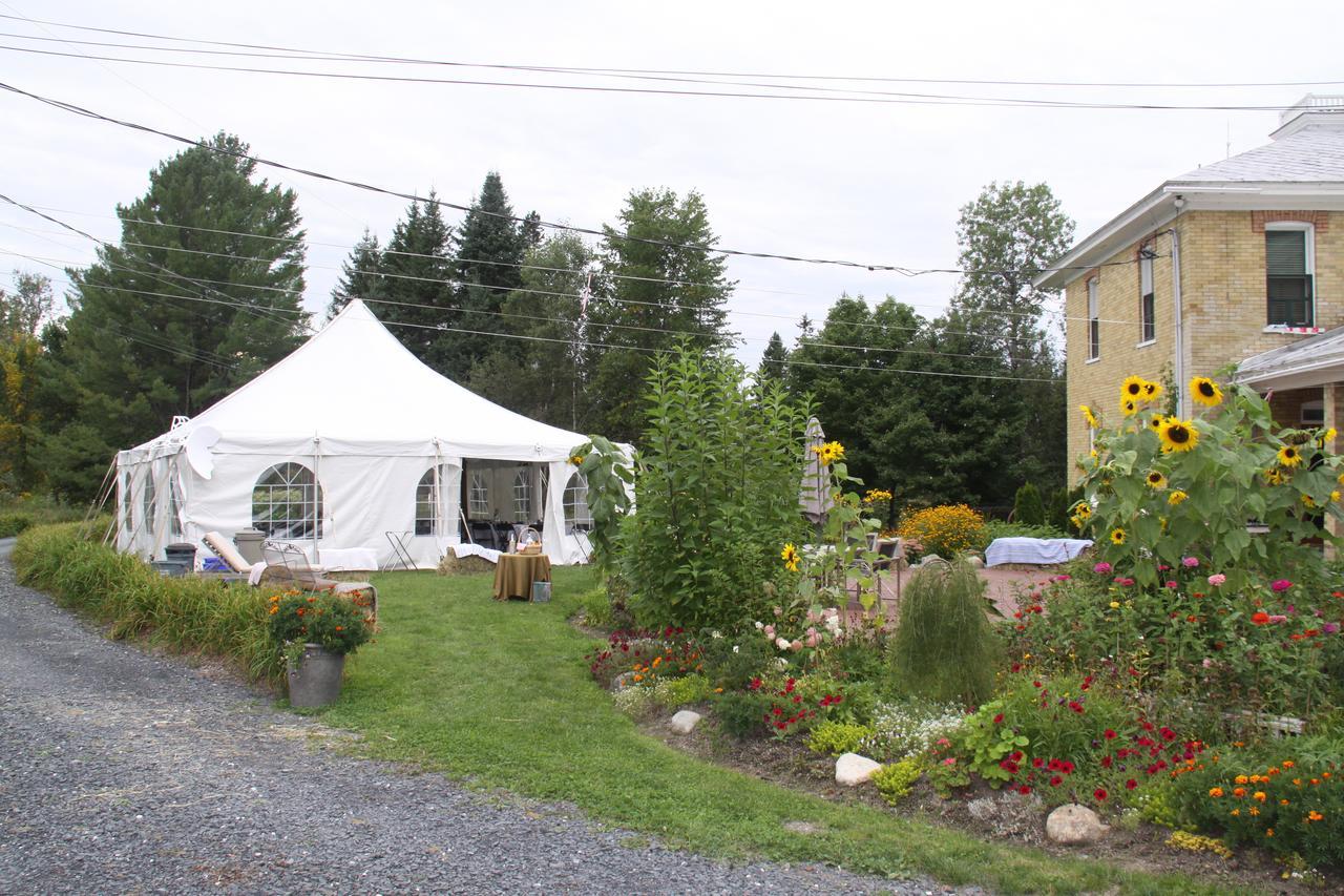 Auberge Taylor Manor Saint-Georges Exterior photo